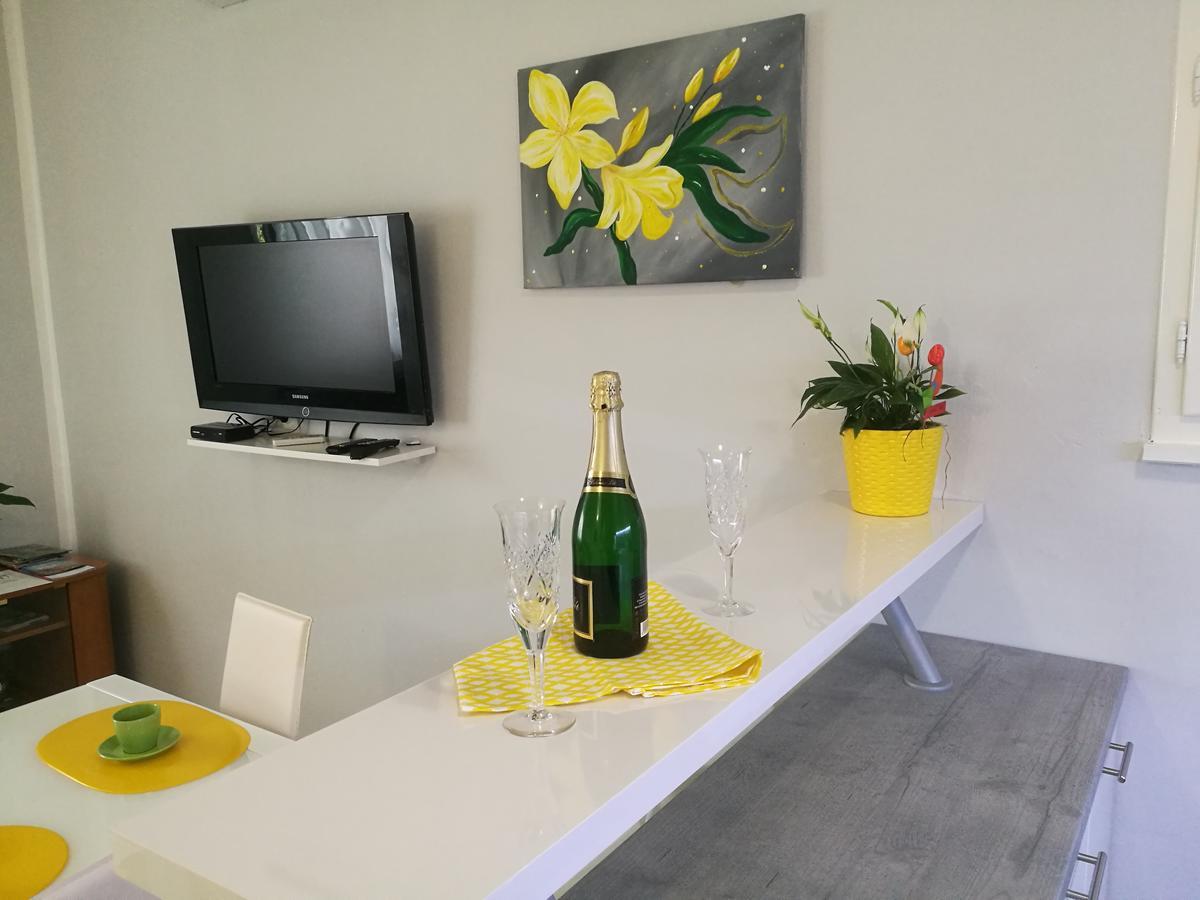 Apartment Cozy シベニク エクステリア 写真